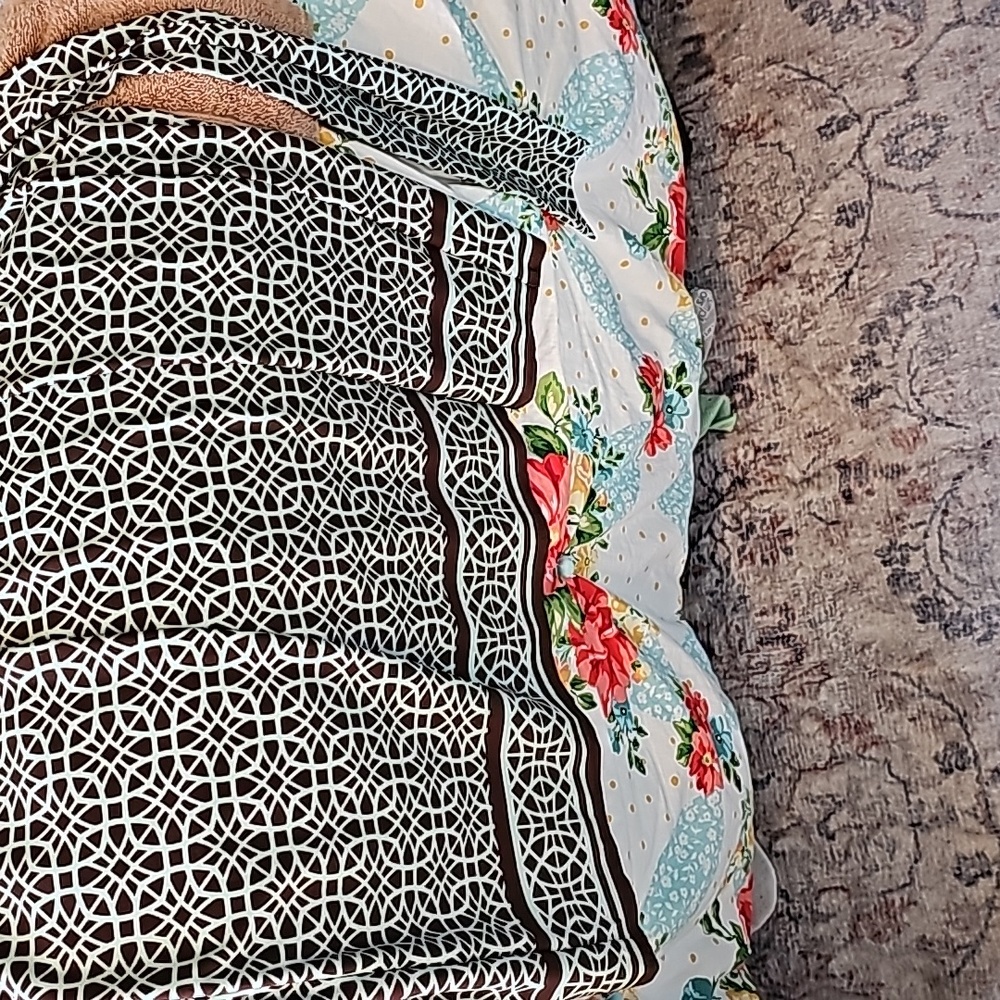 Dress - Picture 3 of 3